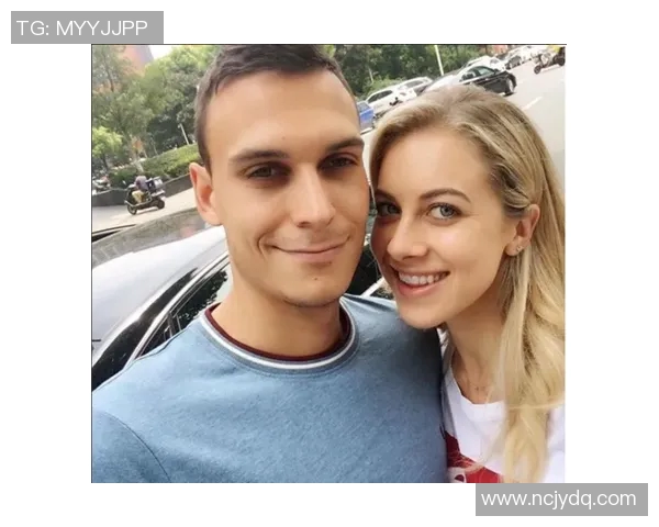 足球明星洛阳的女友身份揭秘引发热议她的背景和故事令人关注